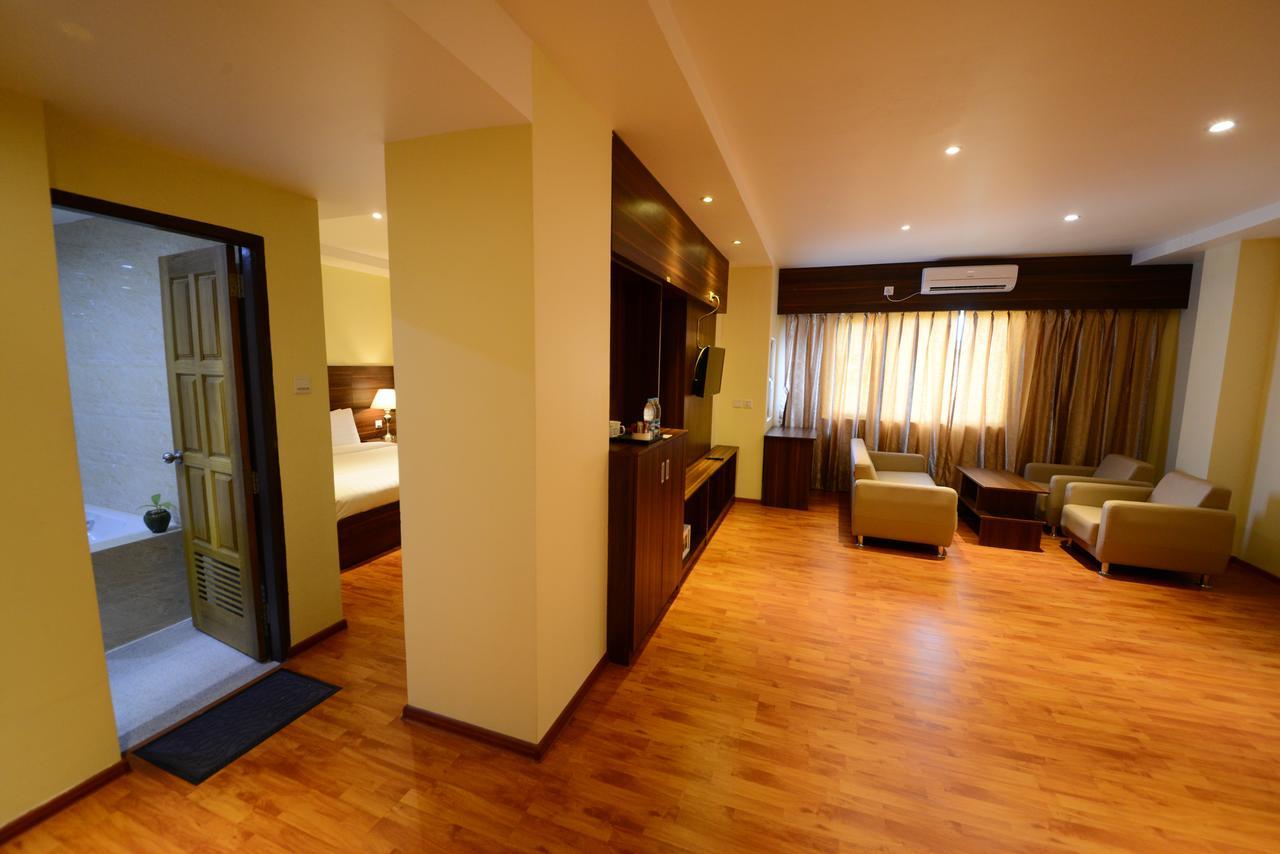 Silver Green Hotel Γιανγκόν Εξωτερικό φωτογραφία