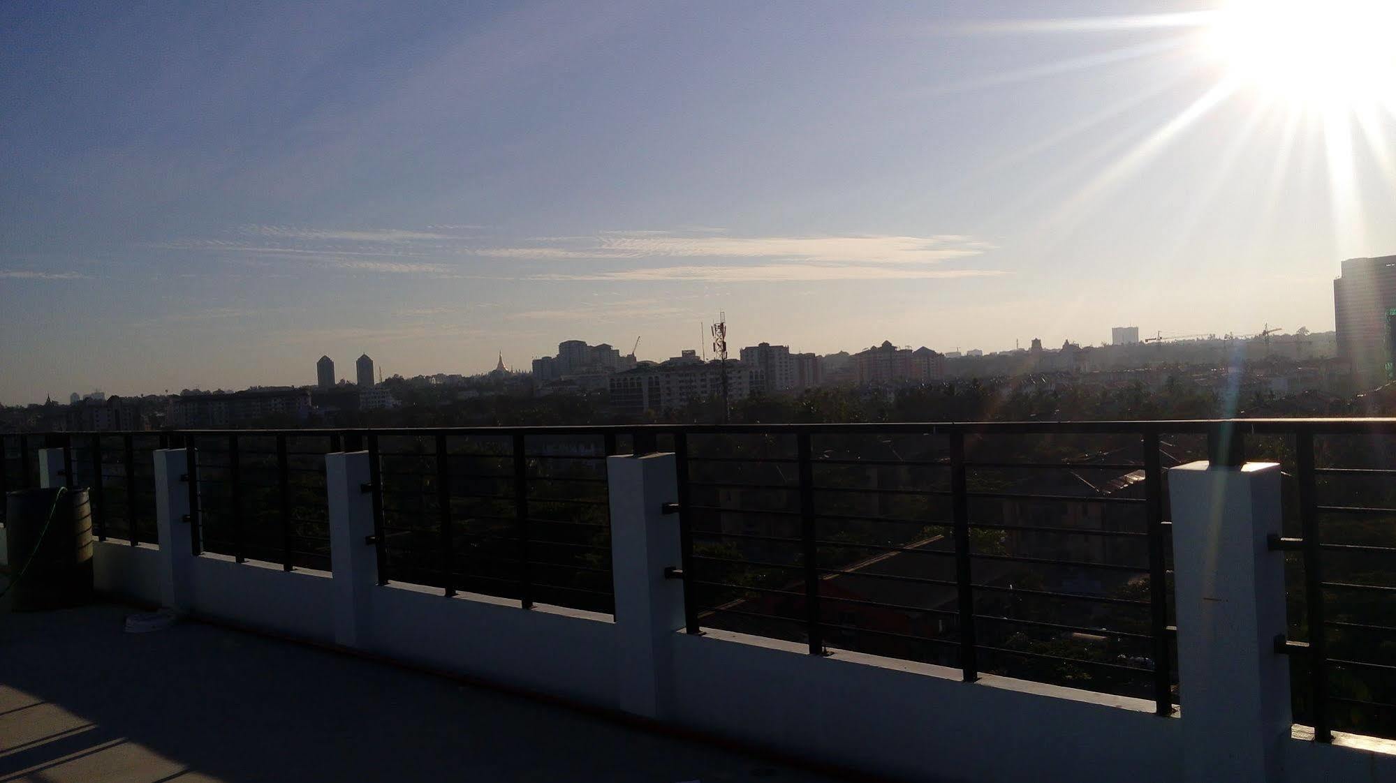Silver Green Hotel Γιανγκόν Εξωτερικό φωτογραφία