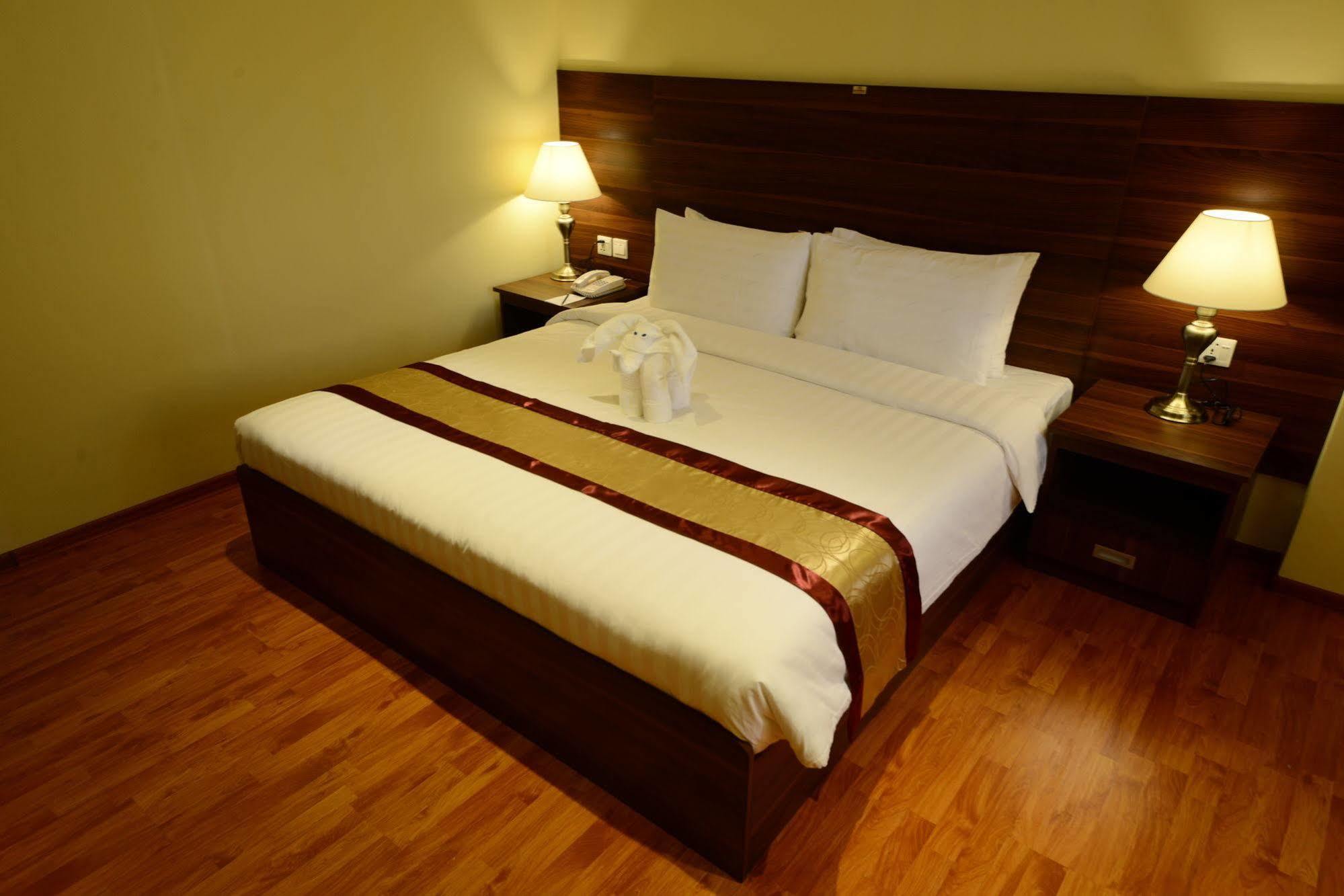 Silver Green Hotel Γιανγκόν Εξωτερικό φωτογραφία